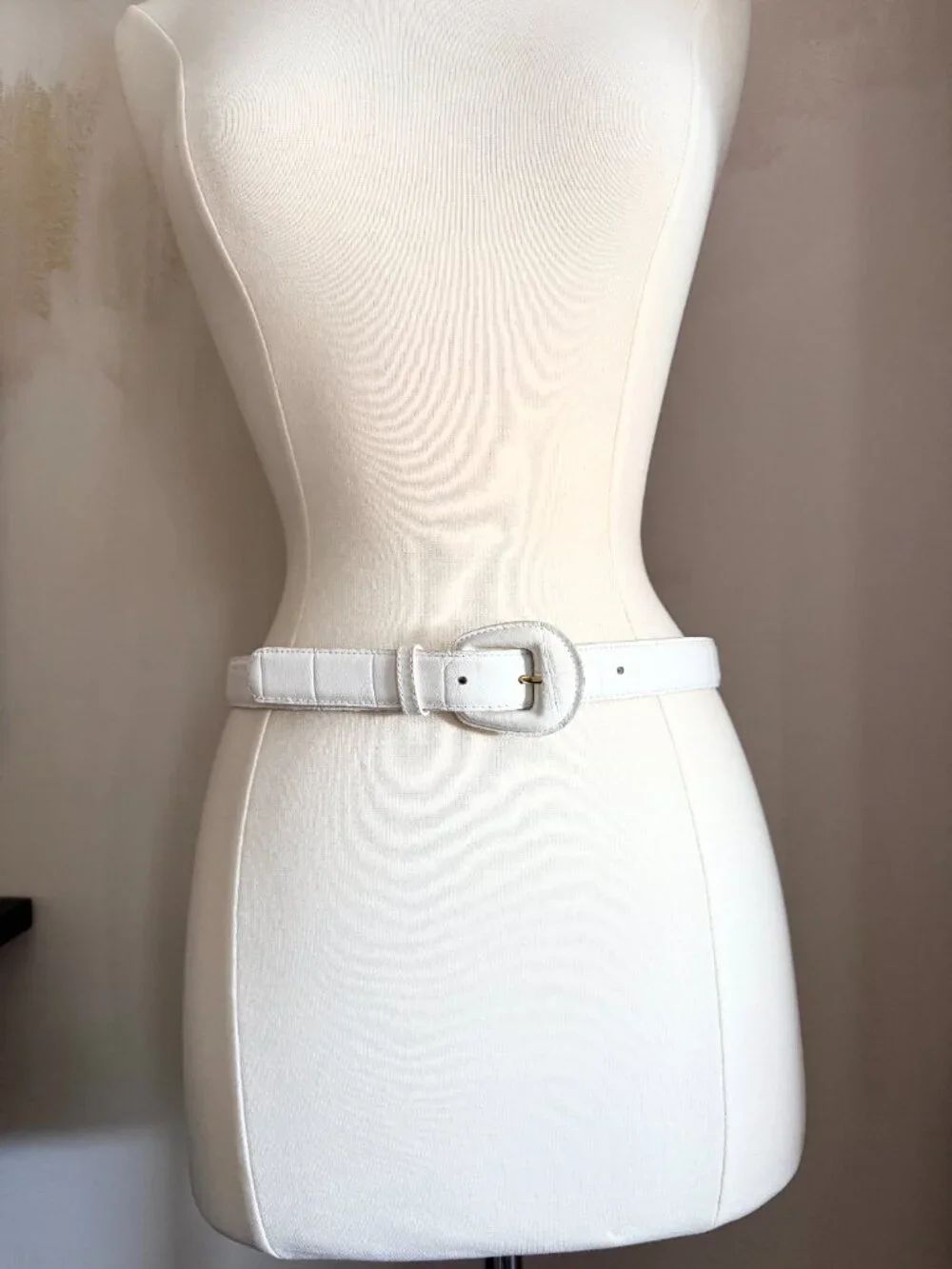 Vintage Karen Scott White Leather Belt Medium | Covered Buckle Retro Cinch